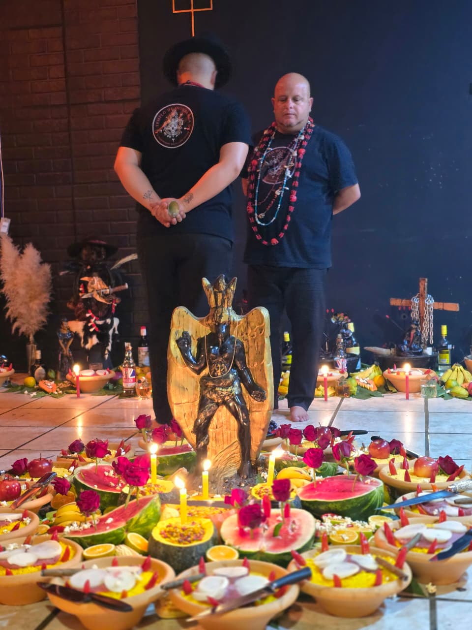 Firmeza diante do altar de Exu